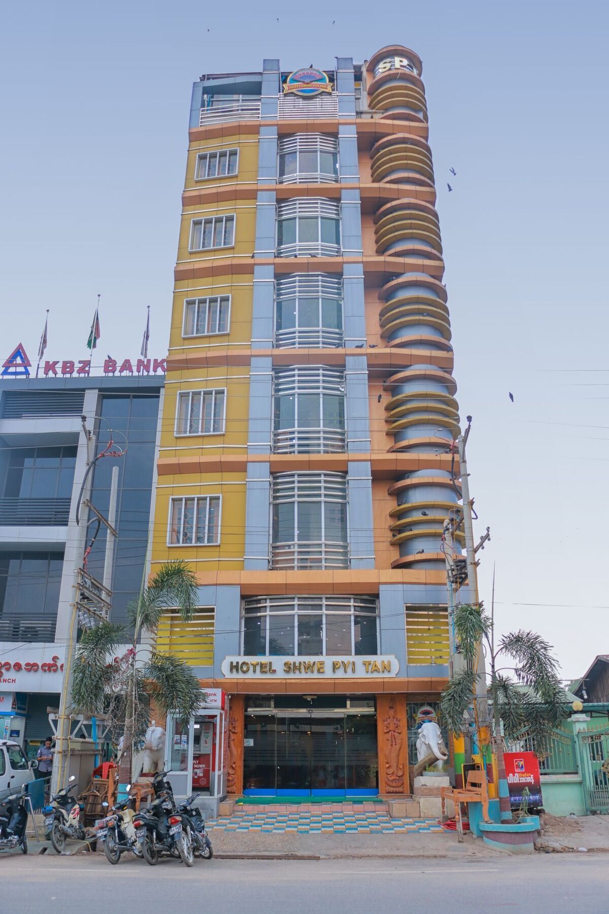 Hotel Shwe Pyi Tan Mandalay Exterior foto
